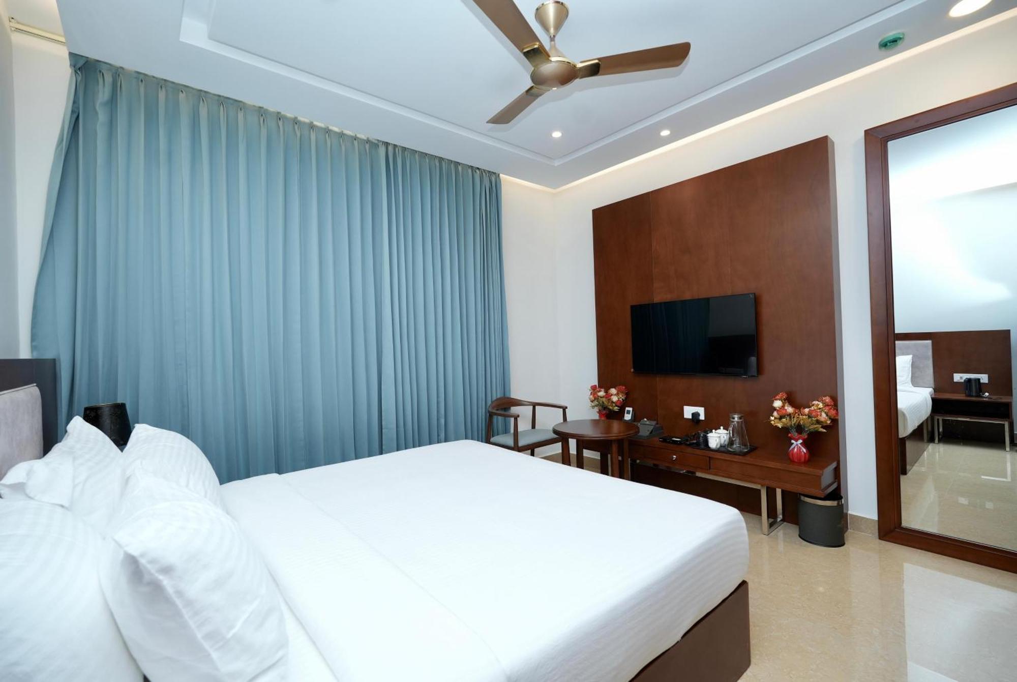Le Royale Palace Karaikal Buitenkant foto