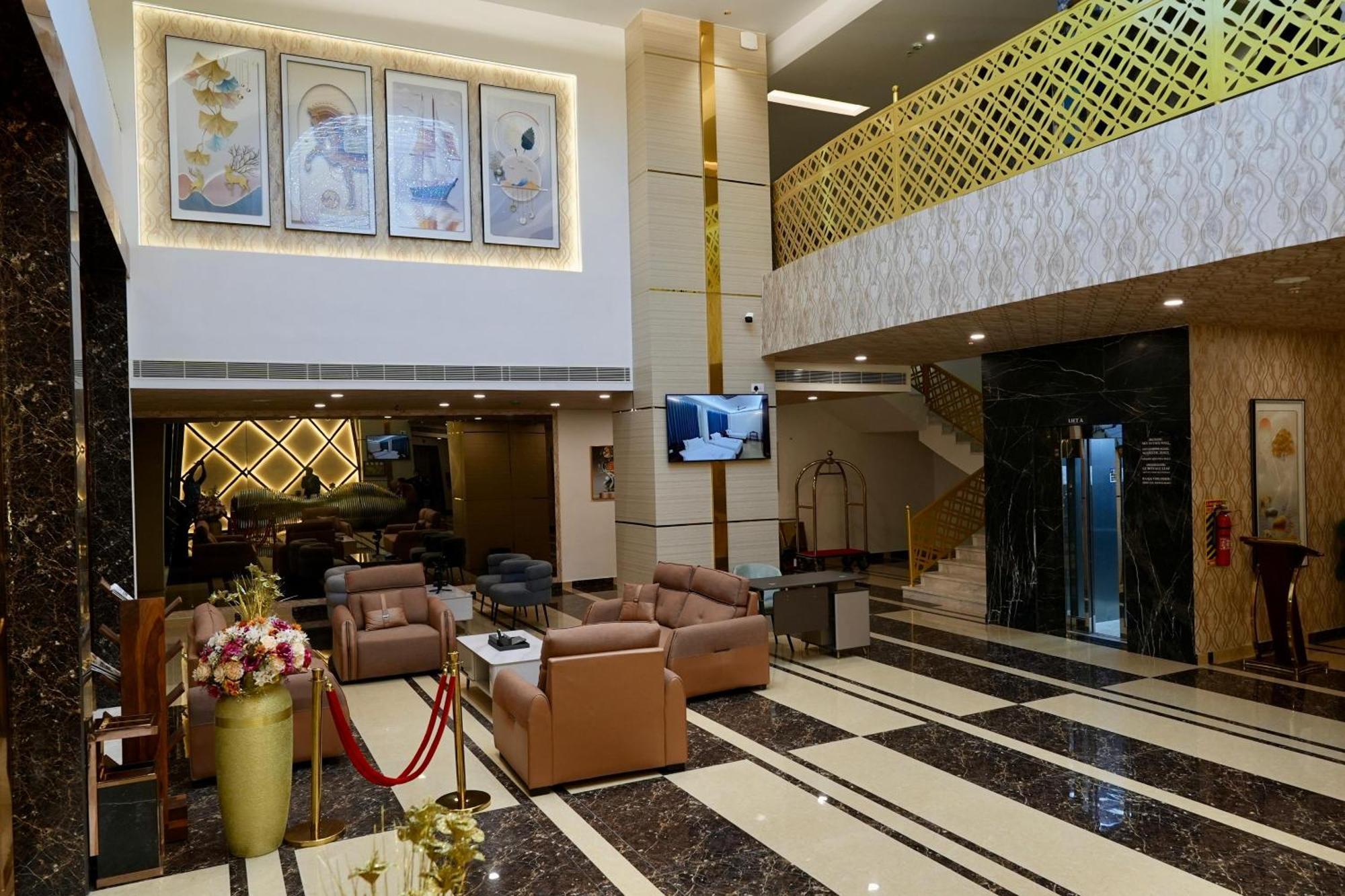 Le Royale Palace Karaikal Buitenkant foto